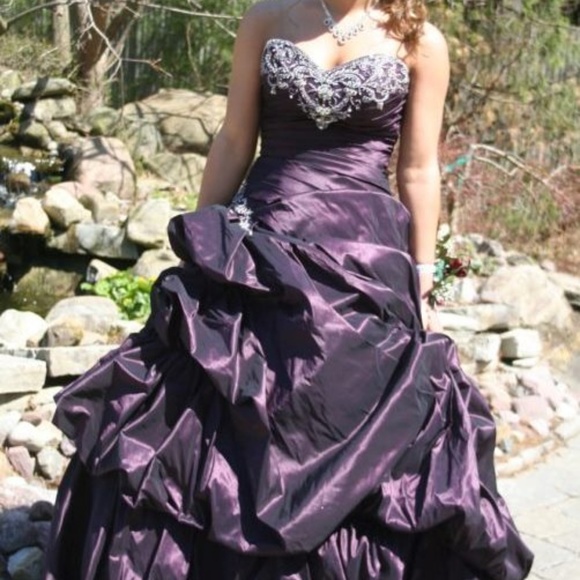 Dresses & Skirts - Prom Dress